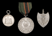 Royal Inniskilling Fusiliers, obv. castle, rev. engraved, ‘Inter-Company Hockey 1920-21, L. Cpl. McIlvany’,...