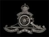 Warwickshire Royal Horse Artillery (TF), a most rare officer’s cast bronze service dress cap badge c1908 (KK823),...