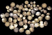 The Buffs (East Kent Regiment) Other Ranks Cap Badges and Associated Buttons. Comprising standard gilding metal...