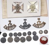 London Regimental Insignia. Including an o/r QVC w/metal glengarry badge to the Queen’s Westminster Volunteers and...