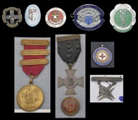 Wolverhampton General Hospital Medal, bronze, with ‘1923’ brooch bar and two ‘1923’ slip bars; Hove War...
