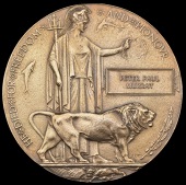 Memorial Plaque 1914-18 (Peter Paul Murray), in card envelope, very fine

Memorial Plaque 1914-18 (William George...