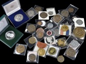 Medals, Miscellaneous, Medals and badges (31), from Bahamas, Bermuda, Cayman Is., Cuba, Curaçao, St Barts,...
