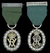 Volunteer Officers’ Decoration (2), V.R. cypher, hallmarks for London 1898; another, E.VII.R., hallmarks for...