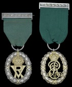 Volunteer Officers’ Decoration (2), V.R. cypher, hallmarks for London 1893; another, E.VII.R., hallmarks for...