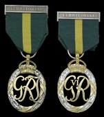 Efficiency Decoration (2), G.VI.R., 1st issue, Territorial, reverse officially dated, ‘1942’, in Royal Mint case...