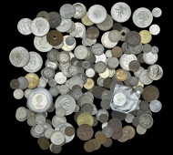 Coins of the World, in silver (80), base metal (128) [208]. Varied state	£150-200