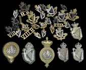 8th King’s Royal Irish Hussars Insignia, a fine selection including officers gilt and silver caps QVC, KC the...