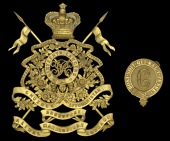 16th The Queen’s Lancers Officer’s Sabretache Badge and Pouch Badge (?), the first in all gilt metal featuring...