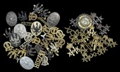 20th Hussars & 14th/20th King’s Hussars Insignia, the first comprises an officer’s pair of gilt KC collar...