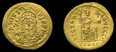 Byzantine Coinage, Justin II, Solidus, Carthage, indiction h [574-5], helmeted bust facing, holding Victory on...