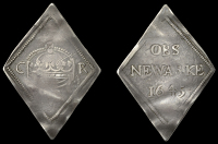 Charles I (1625-1649), Newark, Shilling, 1645, crude flat crown, 9 pearls either side of orb, reads newarke,...