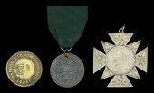 Oxford Light Infantry, regimental and Boer War interest items (3), Oxford Light Infantry 3d brass token; Irish...