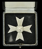 A German Second War War Service Cross First Class without Swords.
An excellent condition Steinhauer & Luck...