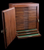 Miscellaneous, A large mahogany medal cabinet, comprising 20 shallow trays (10 felt lined) for medallions, brass...