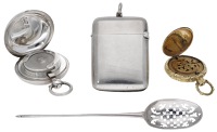 An early Victorian gold combined vinaigrette and locket, a silver mote spoon, a sovereign case and a vesta case, ...