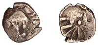 British Iron Age, CATUVELLAUNI, Uninscribed issues, gold Quarter-Stater, Westerham Geometric type, traces of...