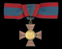 Royal Red Cross, 1st Class, V.R., silver-gilt, gold, and enamel, unnamed as issued, on lady’s bow riband, in...
