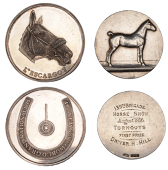 Grand National, 1975, a 925 silver medal by the Birmingham Mint for News of the World, head of L’Escargot right,...