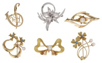 A collection of six brooches, to include a textured bow brooch set with a central cultured pearl, a bicolour brooch...
