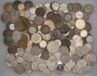 Miscellaneous British coins in base metals (approx. 150), Crowns to Farthings [Lot]. Varied state	 £50-£70