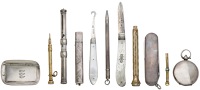 A mixed lot, to include various propelling pencils, a silver sovereign case, a Continental snuff box, etc., various...