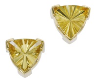 A pair of yellow beryl ear studs, the triangular-shaped fancy-cut yellow beryls in similarly-shaped settings, width...