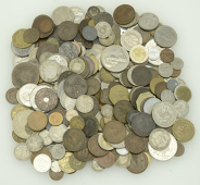 Miscellaneous, Miscellaneous World coins in base metals (approx. 150), various types [Lot]. Varied state	 £100-£120