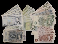 A group of Bank of England notes, comprising Jasper Q. Hollom, 10 Shillings (20), consecutive serial numbers 14R...