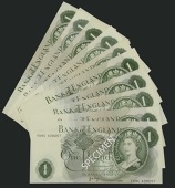 Bank of England, John B. Page, a group of £1 (18), 1970, both prefix varieties, also including replacements (8),...