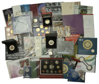 An assortment of Royal mint and commemorative issues [lot]. Generally as issued	 £80-£100